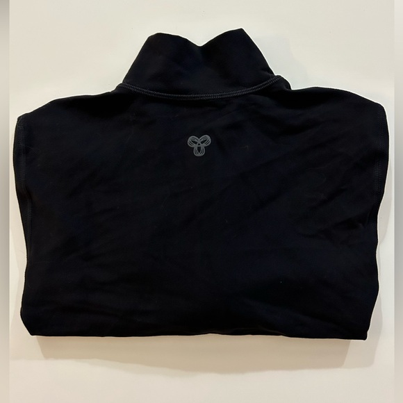 TNA Tops - NWT Aritzia/TNA Butter Mockneck Zip-Up, Black Xs